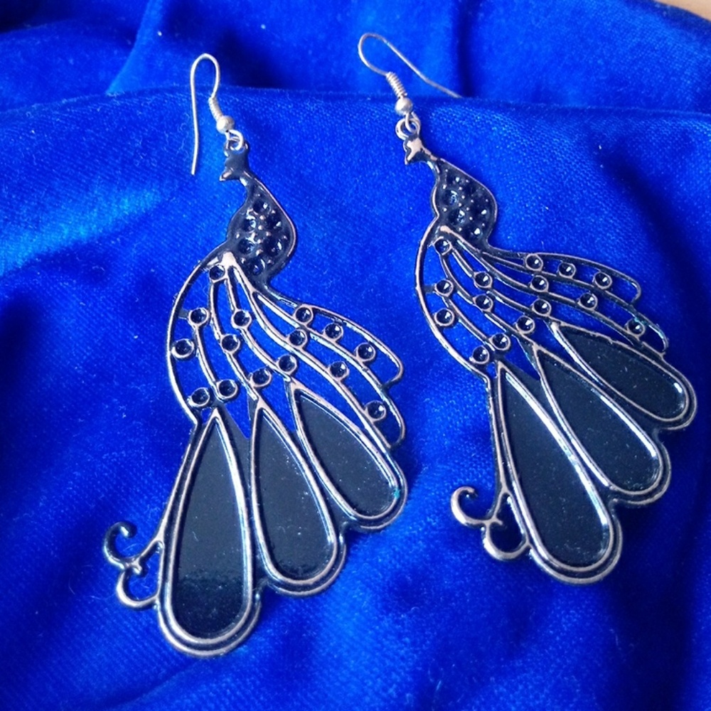BLACK PEACOCKS EARRINGS